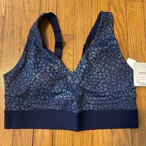 NWT Fabletics sports bra, Size Medium, all day every day style